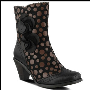 L'Artiste Spring Step Wing-Tip POLKA DOT Boots sz. 36/ 5.5-6 PERIGNON Leather